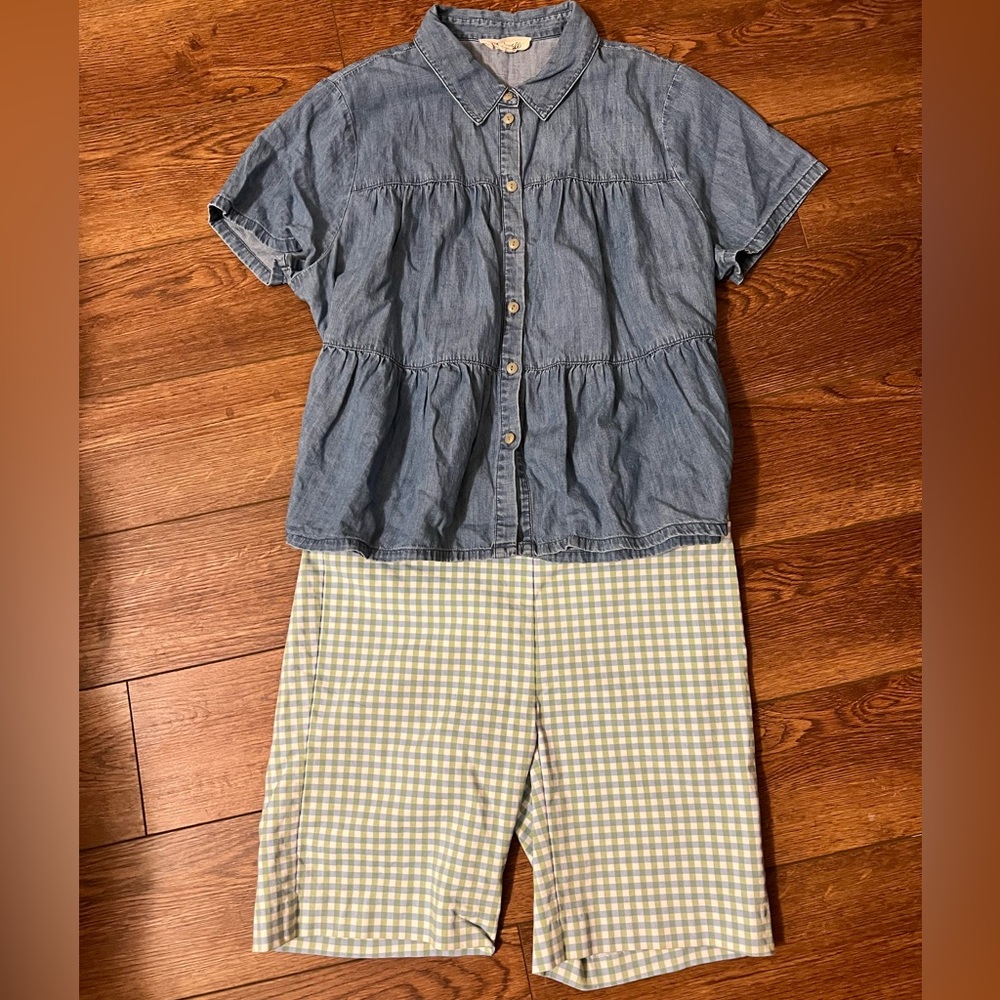 Women's J. McLaughlin Green & Blue Plaid Flat
Front Shorts